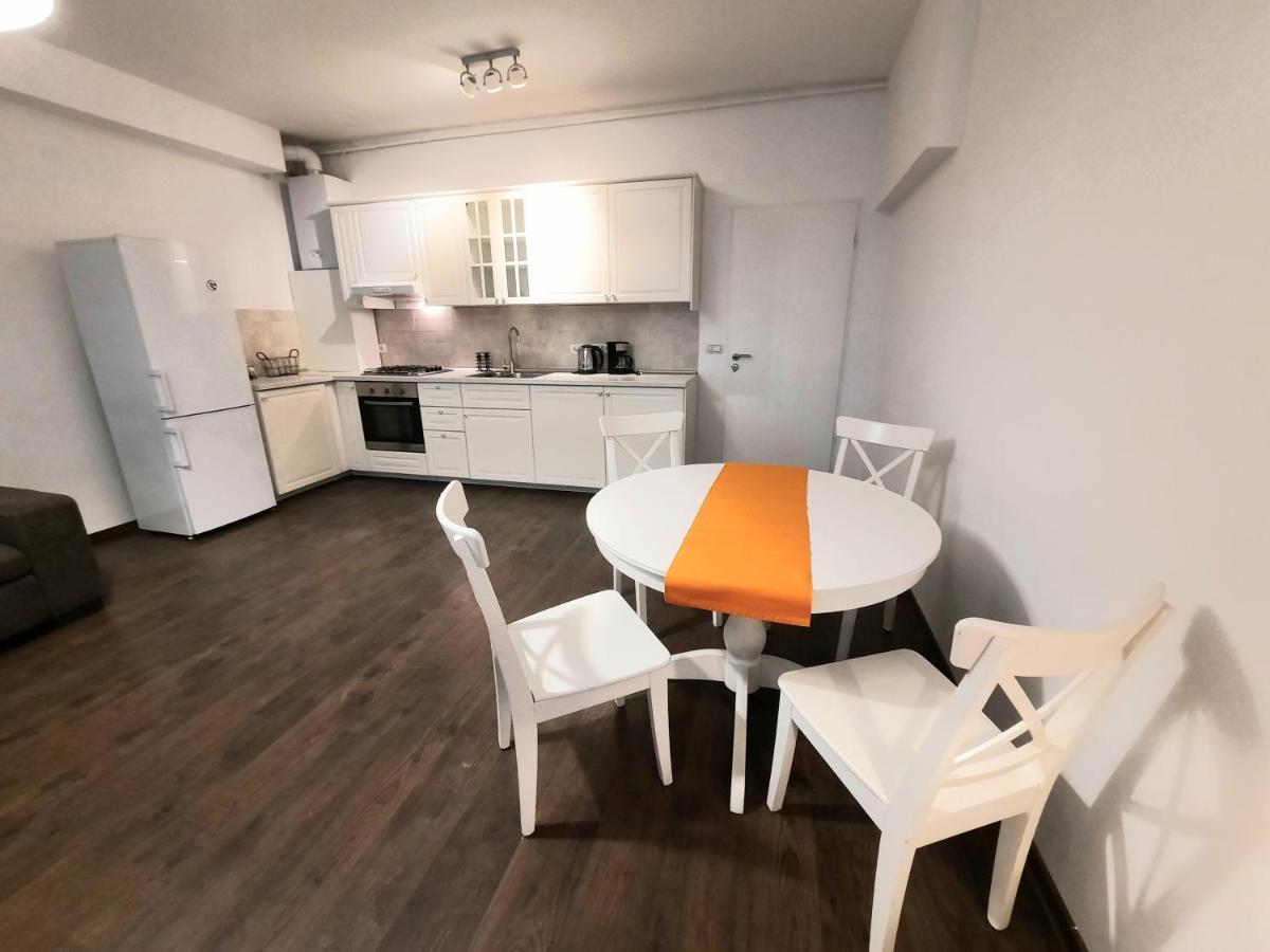 Pif Apartments Sadoveanu Braşov Eksteriør billede