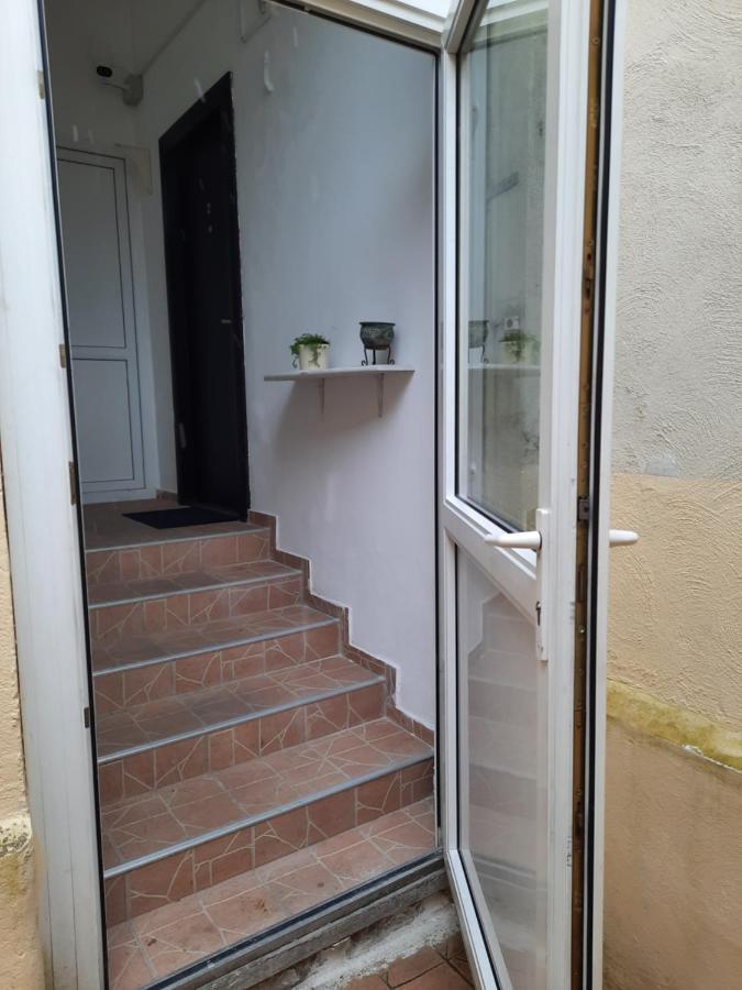 Pif Apartments Sadoveanu Braşov Eksteriør billede